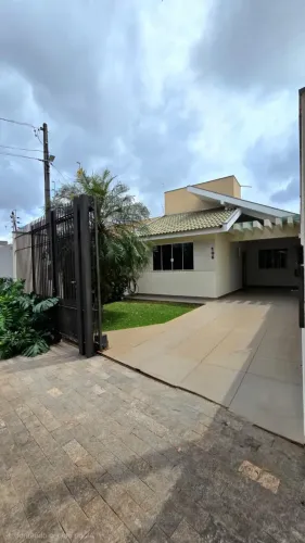 Casa/Sobrado Casa em Maringá
