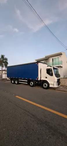 VOLVO VM330 BAIXO KM