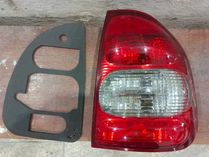 Lanterna traseira Corsa Classic
