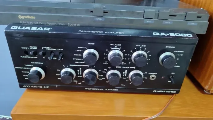 Amplificador Quasar QA 8080