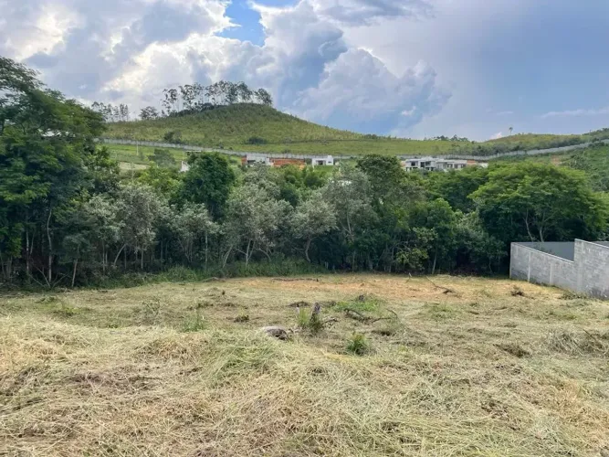 Oportunidade em negócio terreno condomínio fechado
