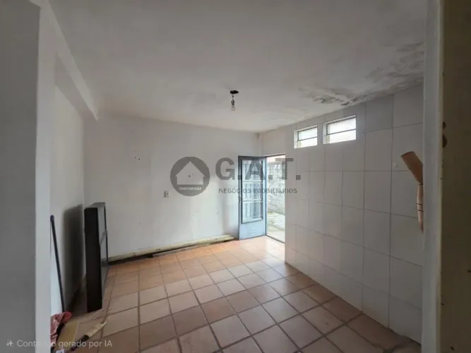 Salão para locação no Jardim Saira, Sorocaba-SP: 1 sala, 1 banheiro, 35m² de área!