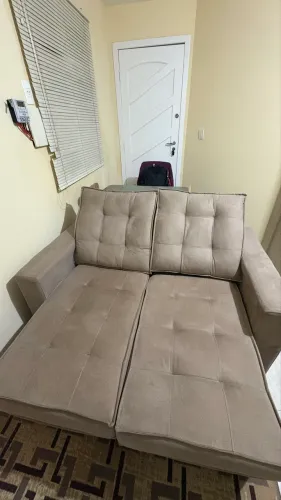 Vendo sofá retrátil semi-novo