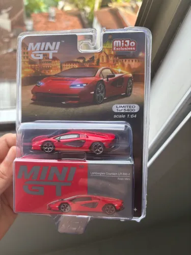 Mini GT Lamborghini Countach | Nova, lacrada no blister