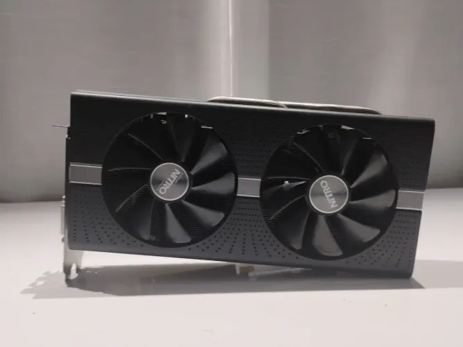 Placa de Vídeo Sapphire Nitro+ RX 580 8GB - Excelente estado