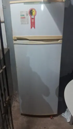 Vendo geladeira Electrolux