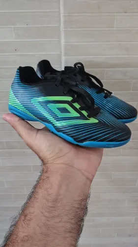 Chuteira umbro infantil Tam 40°