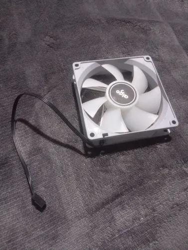 Cooler Aigo 9cm