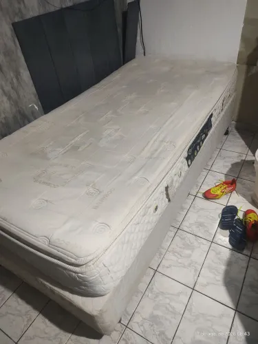 Cama box solteiro com colchão 