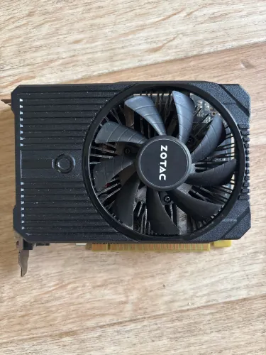 Placa de vídeo Zotac GeForce GTX 1050 2GB