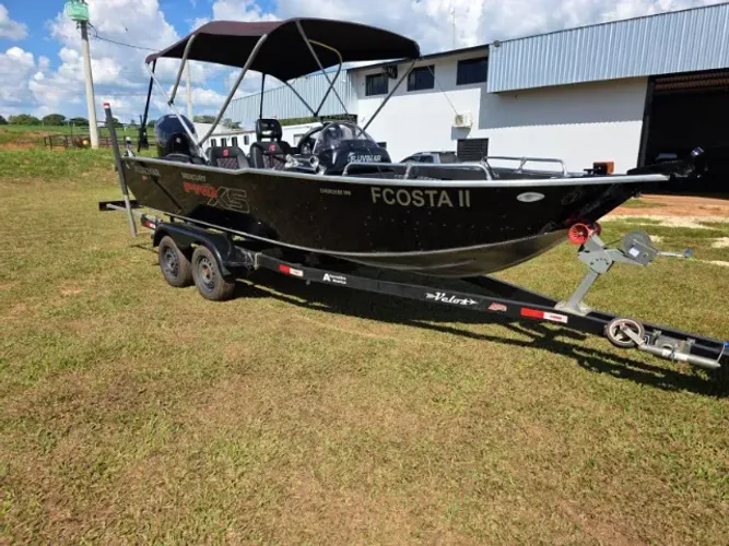 Lancha Fluvimar Cherokee 195 (2024) 37.6hrs - Motor Mercury 175hp PRO XS + Carreta Volpato