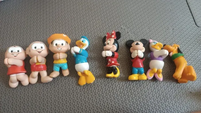 Abraçadinhos 8 bonecos Disney e Turma da Monica USADO