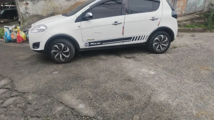 Fiat Palio Essence 1.6 Flex 16V 5P 2015
