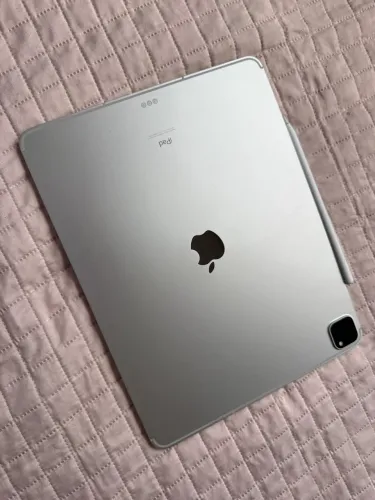 iPad Pro M1 - Wi-Fi + Celular