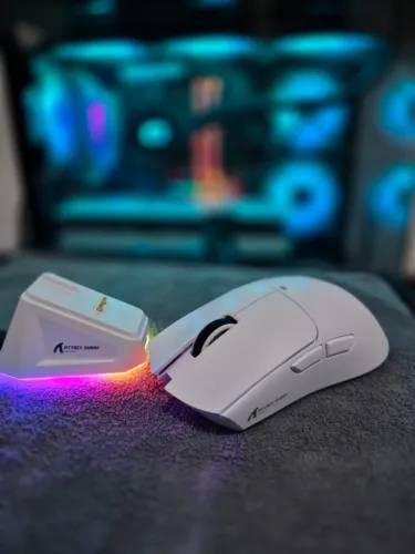 Mouse Gamer Sem Fio Attack Shark X11 c/ Dock RGB