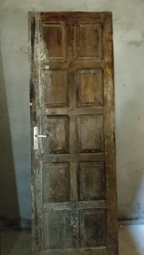 Vendo portas no preço, usada em boa conservação