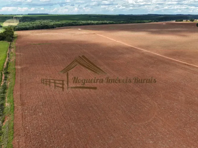 Sitio com 12 alqueires na região de Avaré-SP