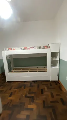 Triliche com armário
