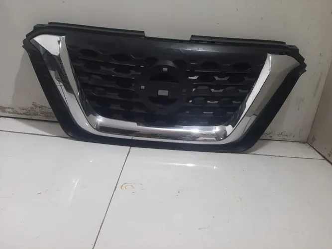 Grade parachoque dianteiro nissan kicks 2016/2021 original