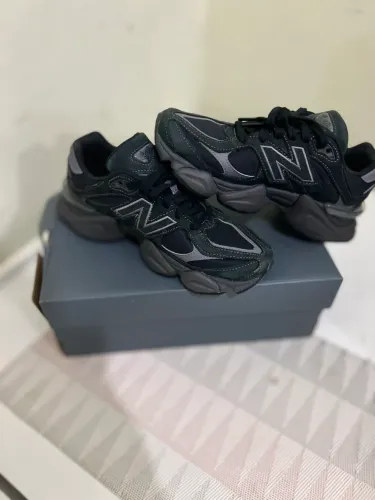 New Balance 9060 Preto/Cinza