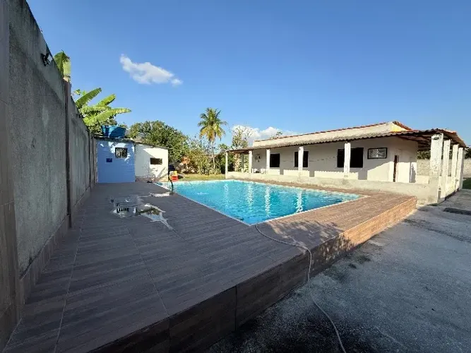 Sítio com piscina. 2000m2
