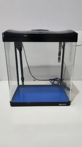 Aquário 33L Nano Boyu EC-400 C/ Luminária 9W e Bomba 290L/H