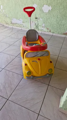Carrinho De Passeio Fusca Fouks Infantil Pedal Motoca Protetor
