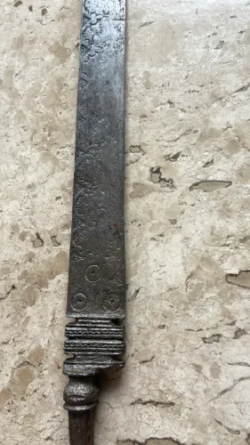 Espada de Emboaba , fabricada na Índia