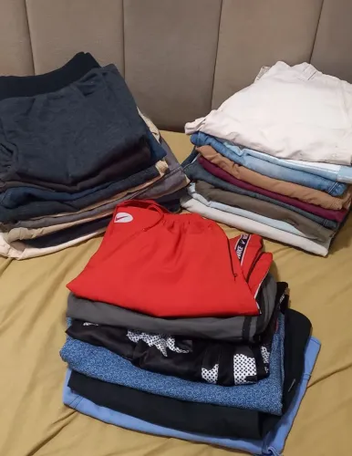 LOTE 25 BERMUDAS MASCULINAS USADAS PARA BRECHÓ 