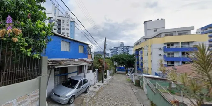 Casa 1 dormitório no Itacorubi