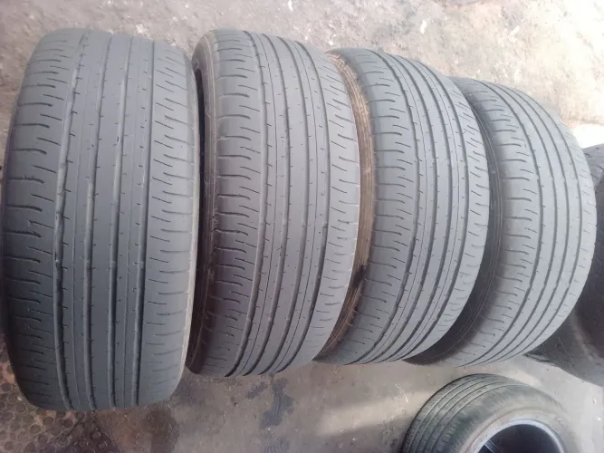 Vende-se um jogo de pneus aro 18 perfil 225/50R18