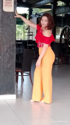 Calça e blusa 