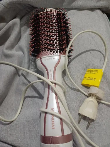 Vendo uma escova secadora Mundial 