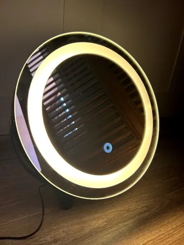 Espelho de maquiagem com led