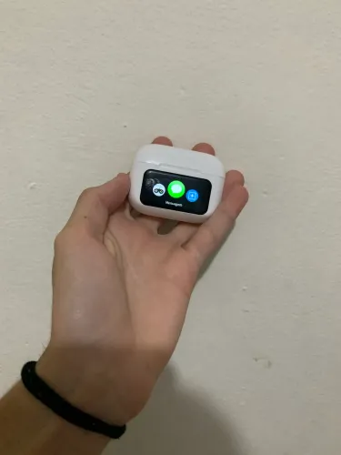 Vende-se fone de ouvido com tela