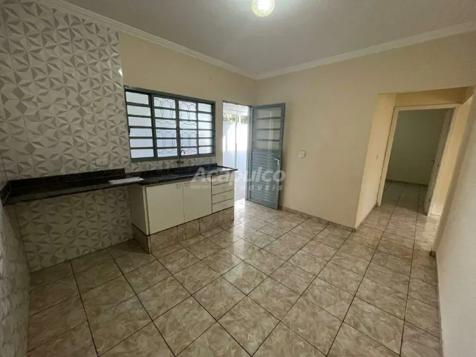 Casa para alugar com 03 quartos, sendo 01 suíte, no Vila Margarida em Americana/SP.