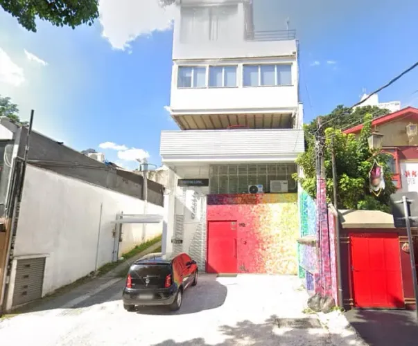Loja na Rua Delfina, 118 - Loja 220 m²