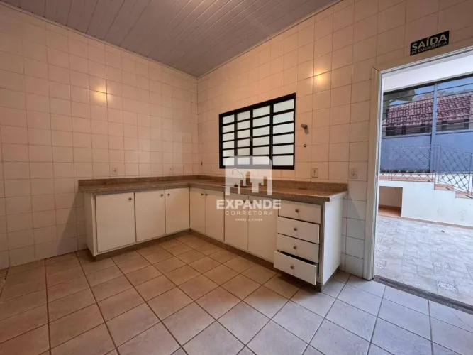 Comercial Ponto Comercial - Centro Comercial para Locação em Botucatu