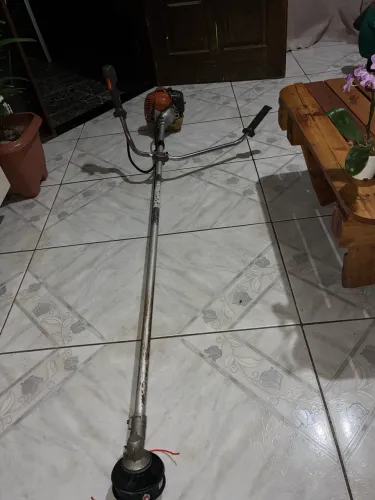 Máquina de roça 