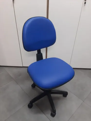 Cadeira Executiva Azul Royal