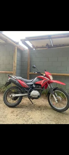 Moto Broz 150 pra interior