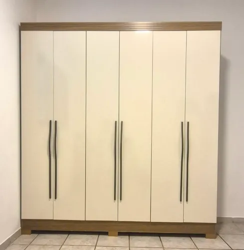 GUARDA-ROUPA CASAL 6 PORTAS