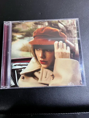 CD Taylor Swift - Red TV