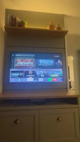 Tv Smart 49 polegadas com suporte articulado