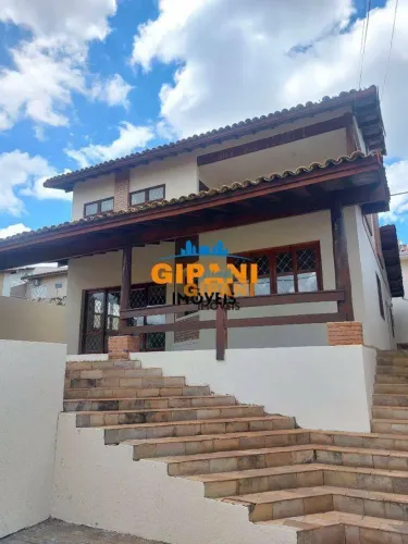 Casa com 3 dormitórios para alugar, 160 m² por R$ 4.271,80 - Centro - Jaguariúna/SP