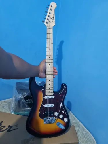 Guitarra Shelter Strato HSS