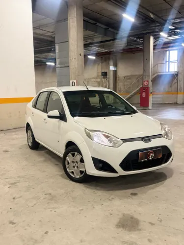 Ford Fiesta Sedan SE 1.0 8V Flex 4P 2014