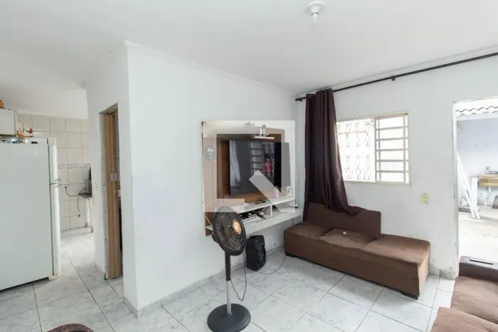 Casa à Venda - Parque Santa Rita, 2 Quartos, 250 m2