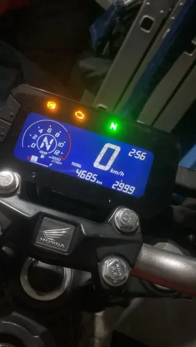 Vendo ou troco ( moto, carro) menor valor e volta na diferença.