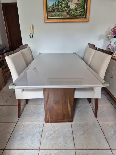 Mesa madeira tampo laqueado, 6 cadeiras 